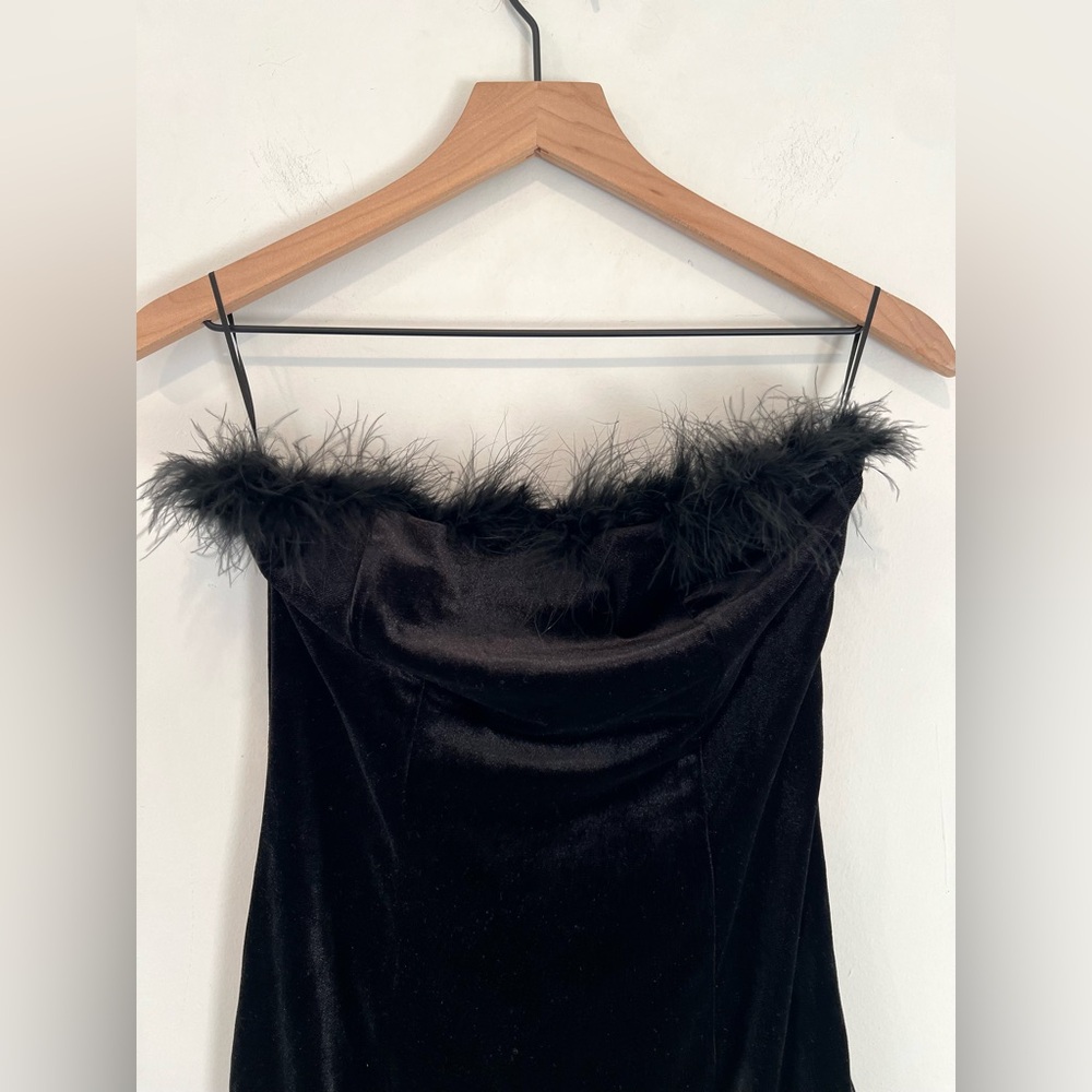 NWT Superdown Symone feather and velvet mini party dress black small strapless - Picture 5 of 11